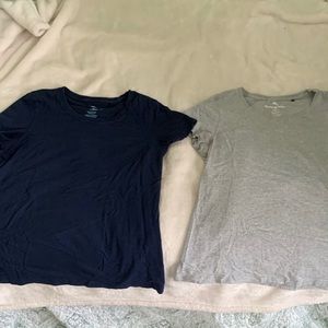 Tommy Bahama 2 crew neck t-shirts